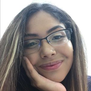 Meet your Posher, Perla